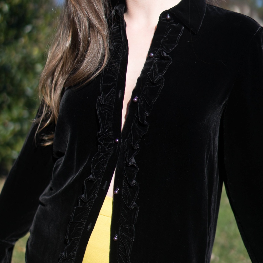 🖤 Black RL velvet button down🖤